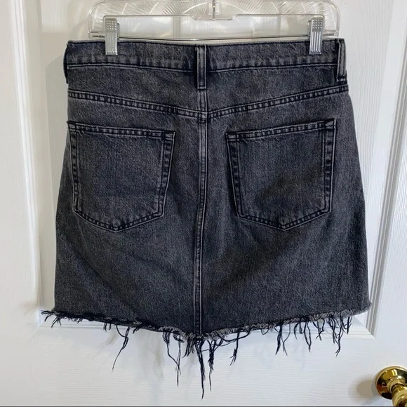 EVERLANE BLACK DENIM RAW HEM SKIRT SIZE 30 - Picture 4 of 6
